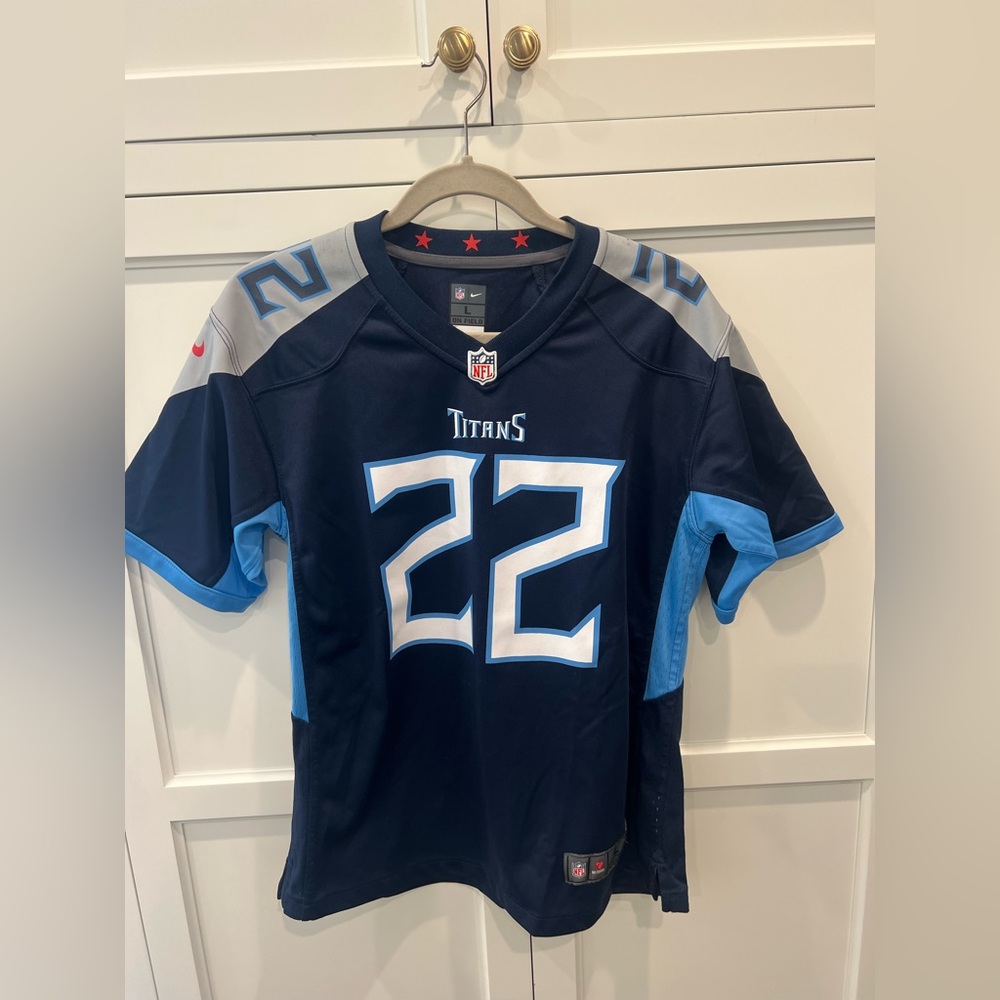 NFL Football Jersey - Titans - Henry - Youth L - used good condition